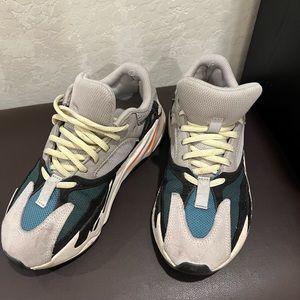 adidas Yeezy Boost 700 (wave runner)